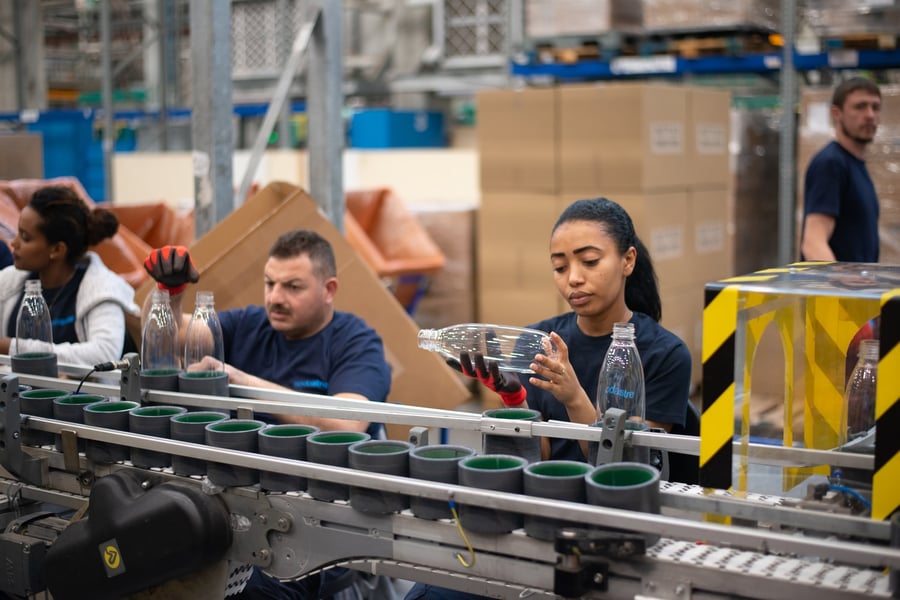 bottle packaging assembly line